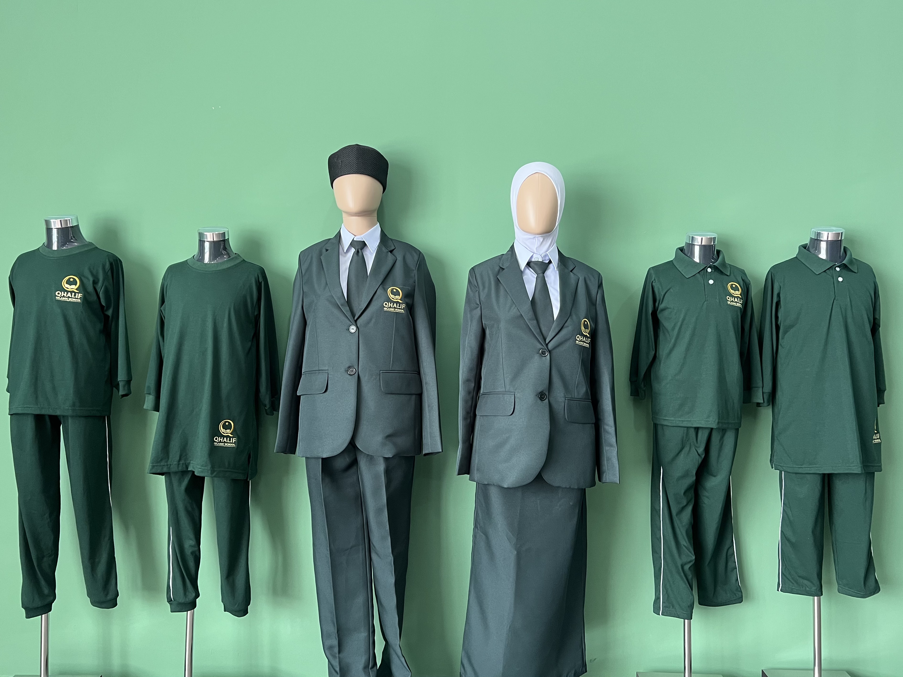 Pakaian Seragam Sekolah Rasmi (Gambaran Keseluruhan)